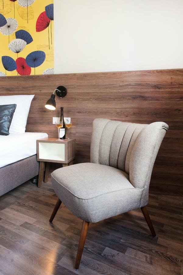 קלן Koncept Hotel Zum Kostbaren Blut מראה חיצוני תמונה